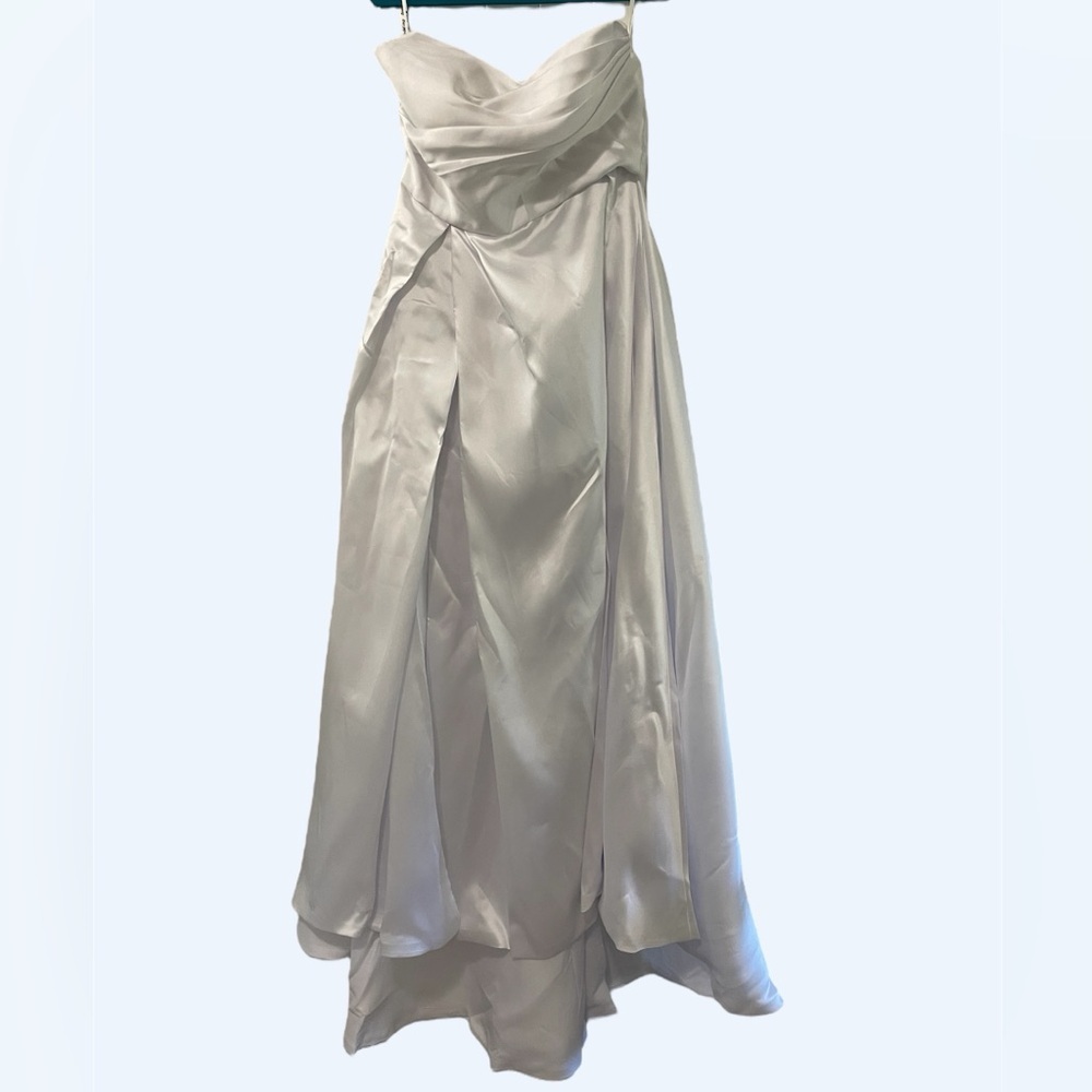 Elegant White Strapless Wedding Dress with High Slit - Picture 4 of 10